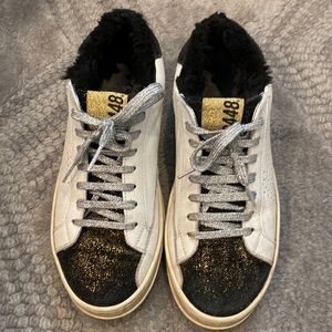 P448 Sneakers, size 7.5